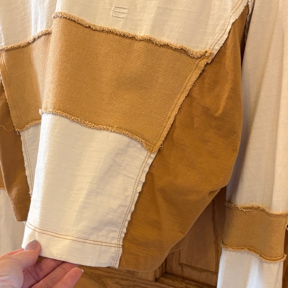 BDG Cream and Tan Raw-Edge Colorblock Crop Sweatshirt - Picture 6 of 10